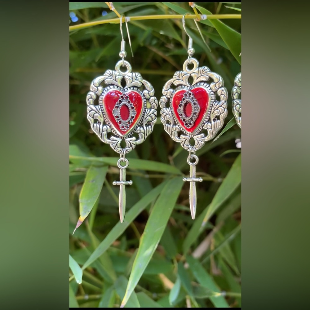 Snow White Inspired Red Heart Silver Frame & Dagger Dangly Earrings NWT